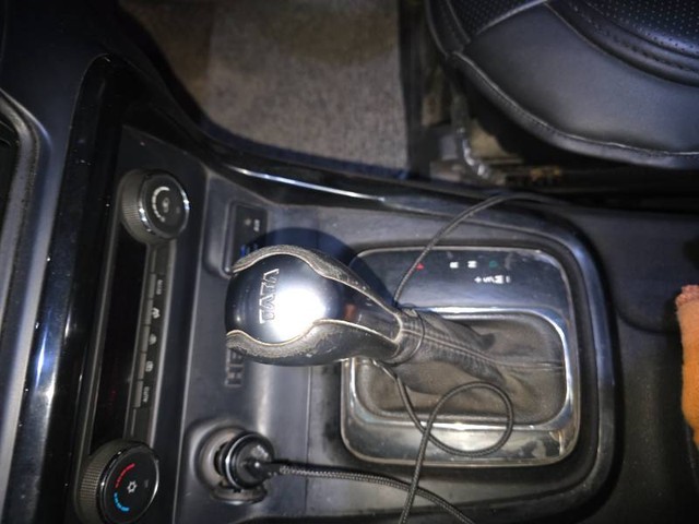 Second-hand 2017 Tata Hexa XTA for sale in Surat-4