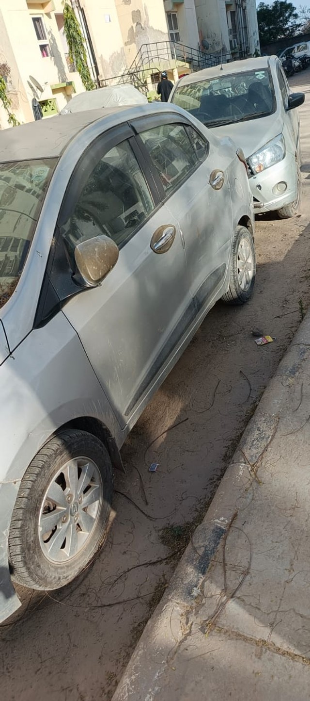 Second-hand 2015 Hyundai Xcent 1.2 Kappa Base for sale in Bhiwadi-4