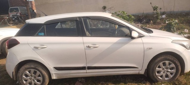Second-hand 2018 Hyundai i20 1.2 Magna Executive for sale in Modinagar-1