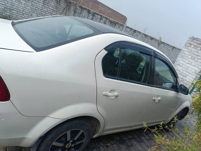 Second-hand 2013 Ford Fiesta Diesel Style for sale in Panipat-1