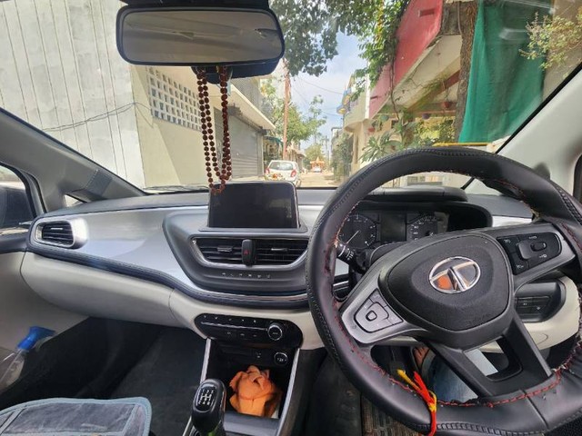 Second-hand 2023 Tata Altroz XZ for sale in Ratlam-1