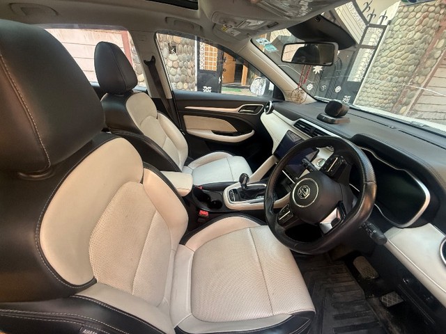 Second-hand 2022 MG Astor Sharp CVT BSVI for sale in Jammu-8