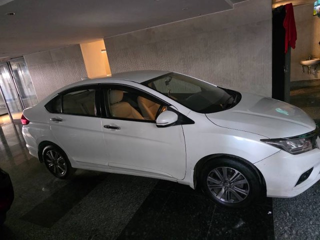 Second-hand 2017 Honda City i VTEC CVT VX for sale in Gurgaon-10