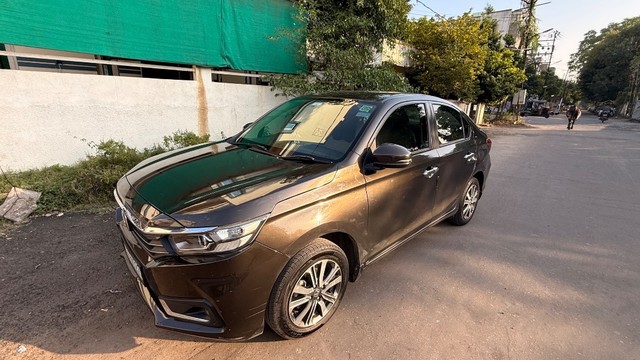 Second-hand 2023 Honda Amaze 2nd Gen VX BSVI for sale in Vadodara-1