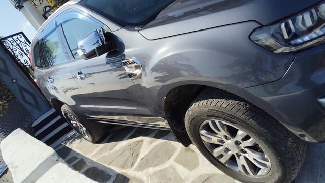 Second-hand 2017 Ford Endeavour 3.2 Titanium AT 4X4 for sale in New Delhi-0