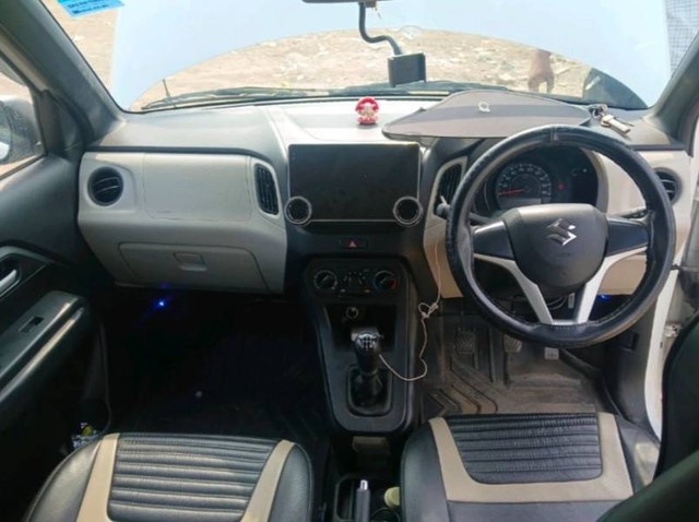 Second-hand 2024 Maruti Wagon R VXI CNG for sale in Vadodara-5
