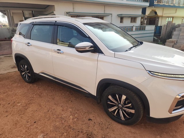 Second-hand 2019 MG Hector Sharp DCT for sale in Devanahalli-7