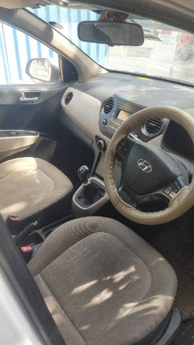 Second-hand 2017 Hyundai Xcent 1.2 CRDi S for sale in Churu-5