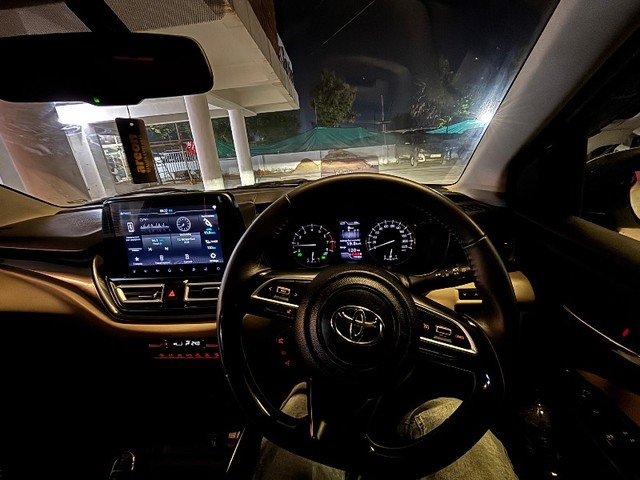 Second-hand 2024 Toyota Glanza V for sale in Gwalior-4