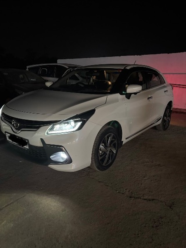 Second-hand 2024 Toyota Glanza V for sale in Gwalior-6