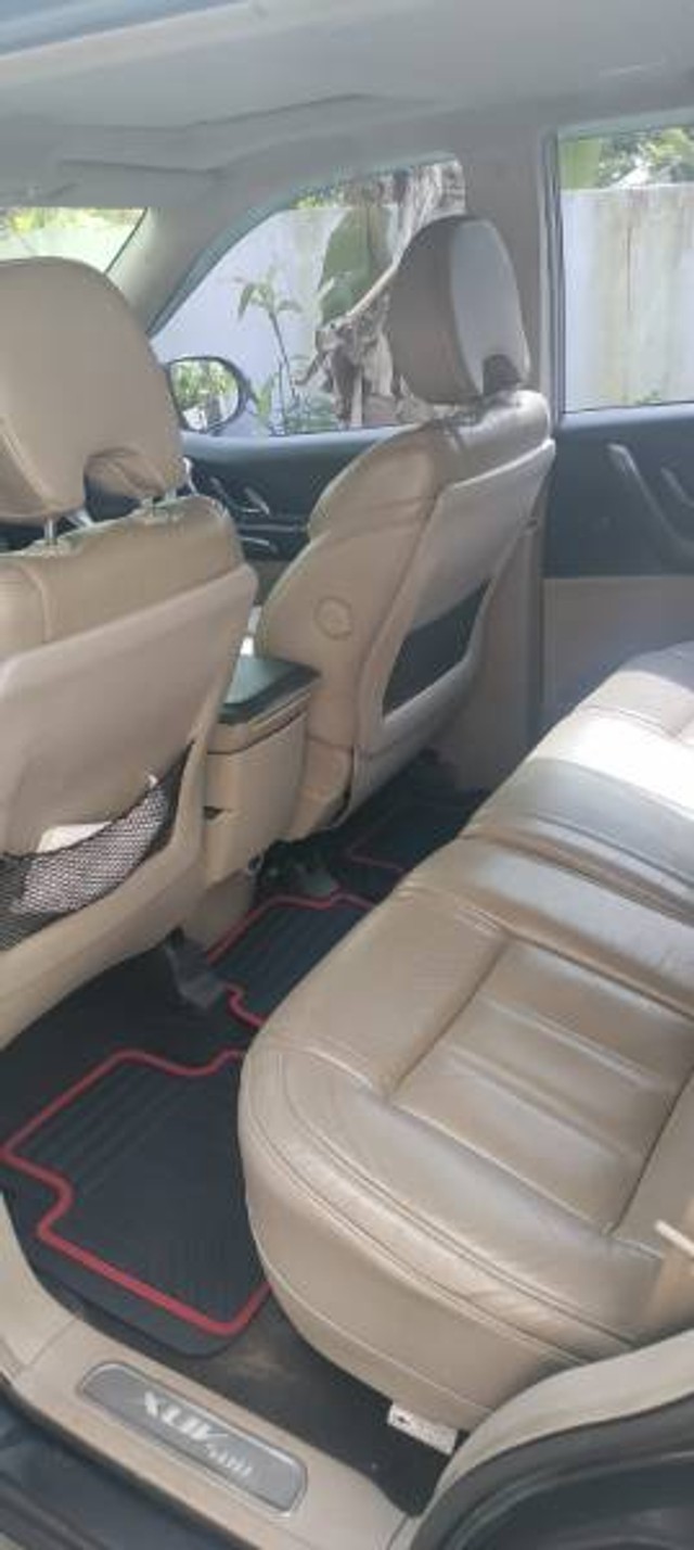 Second-hand 2016 Mahindra XUV500 W10 2WD for sale in Kollam-4