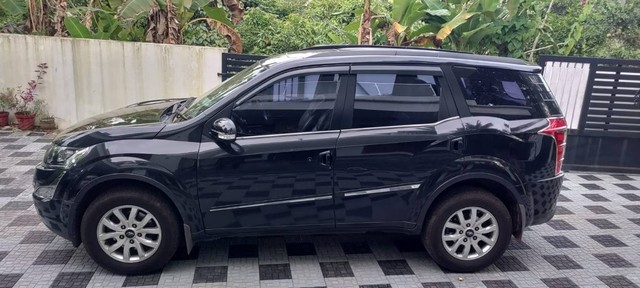Second-hand 2016 Mahindra XUV500 W10 2WD for sale in Kollam-1