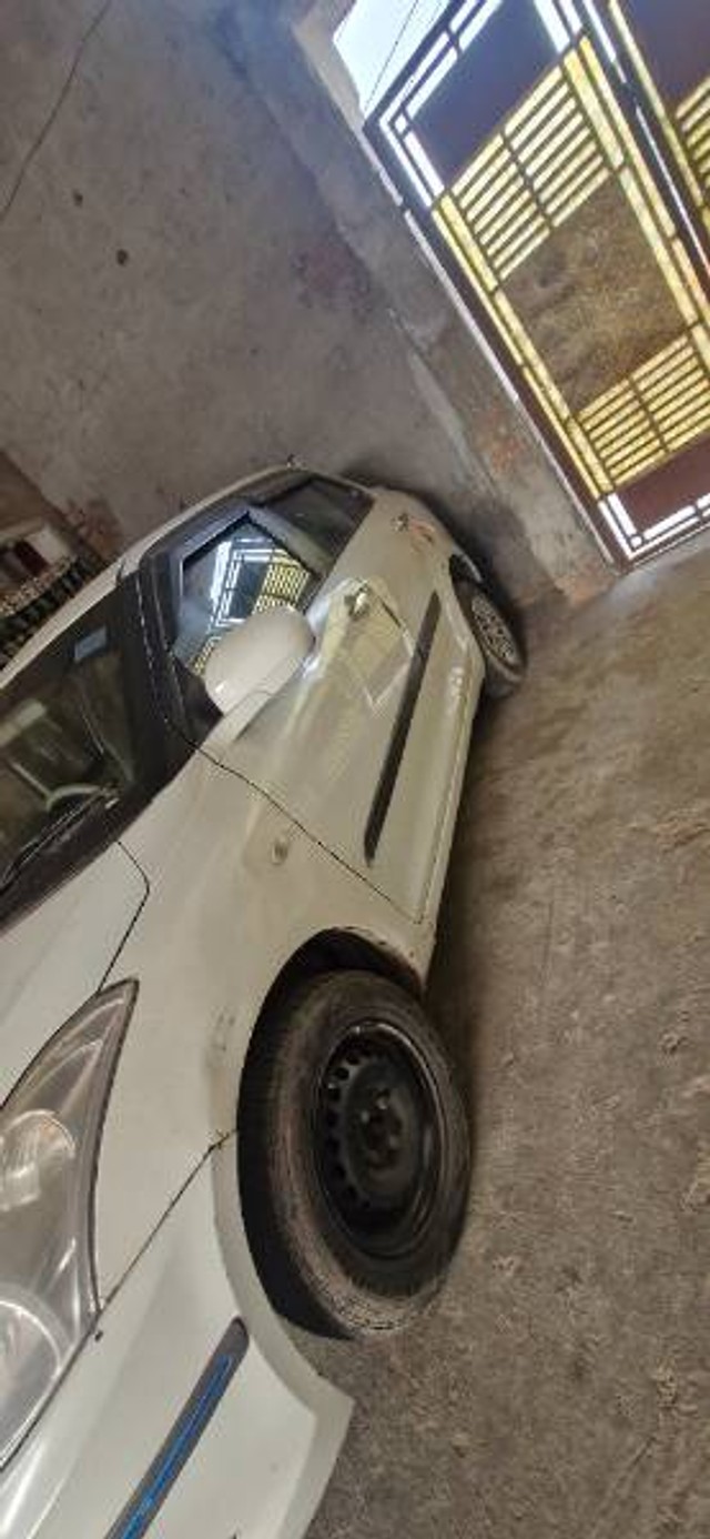 Maruti Suzuki Swift Dzire LXI Second-hand 2016 Maruti Suzuki Swift Dzire LXI for sale in Moradabad-0