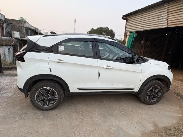 Second-hand 2024 Tata Nexon Creative Plus CNG for sale in Vadodara-4