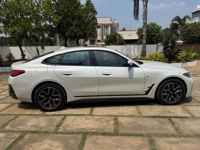 BMW i4 eDrive35 M Sport - Photo 8