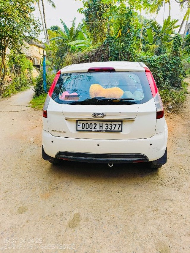 Second-hand 2013 Ford Figo Petrol Titanium for sale in Kendrapara-3