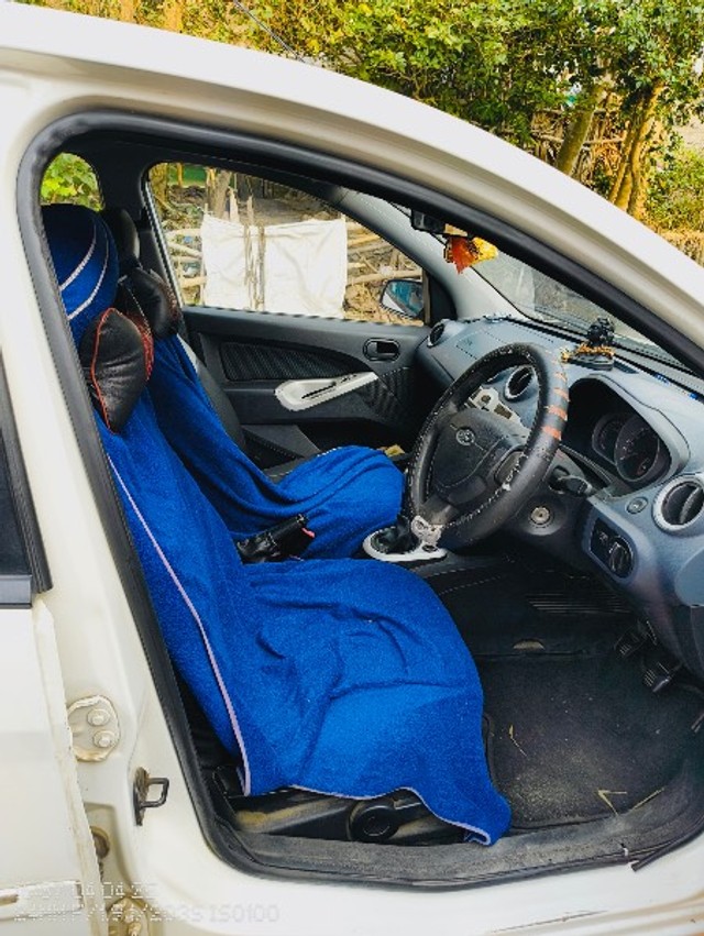 Second-hand 2013 Ford Figo Petrol Titanium for sale in Kendrapara-1