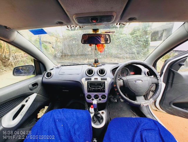 Second-hand 2013 Ford Figo Petrol Titanium for sale in Kendrapara-2