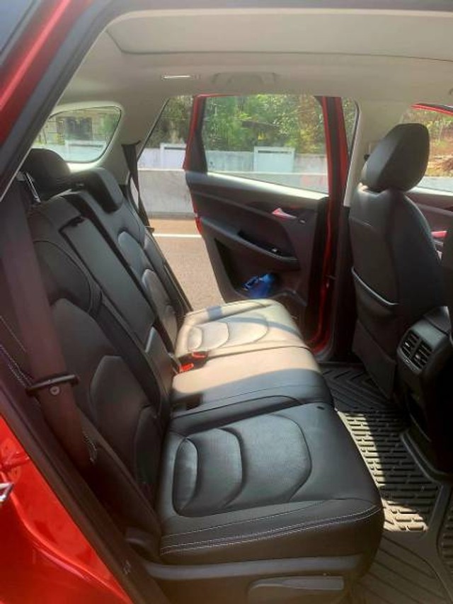 Second-hand 2020 MG Hector Sharp DCT for sale in Thrissur-5