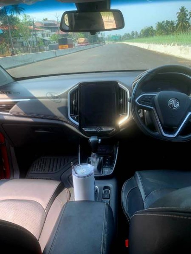 Second-hand 2020 MG Hector Sharp DCT for sale in Thrissur-3