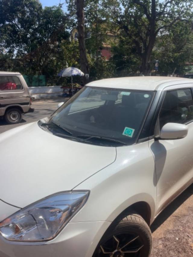 https://images10.gaadi.com/usedgaadi-sellcar/UsedCar/b6d60412-d4ca-4d72-96bc-4ab74d5a84f6/b725946c-08c7-4b3e-98c7-e3b1861eb90d.jpeg?imwidth=6401