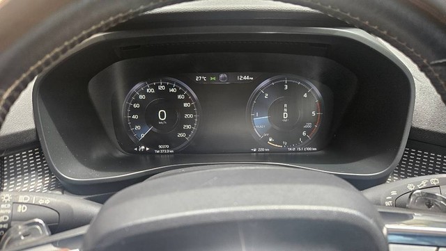 Second-hand 2019 Volvo XC40 D4 R-Design for sale in Ranga reddy-3