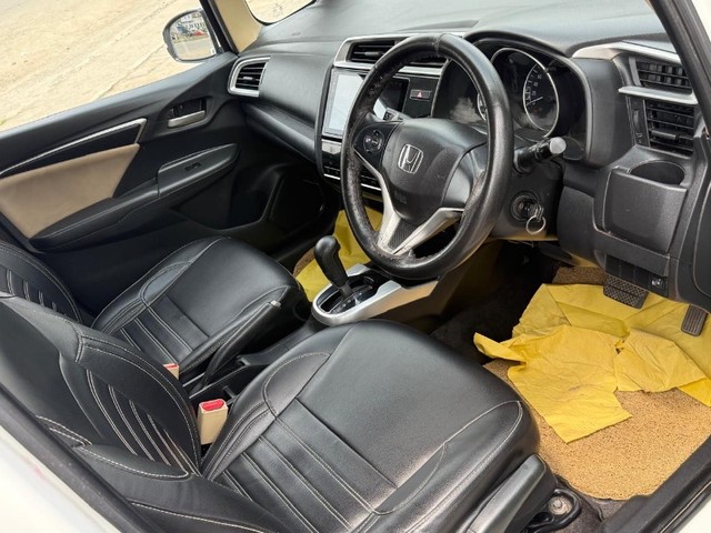 Second-hand 2018 Honda Jazz V CVT for sale in Mysore-5