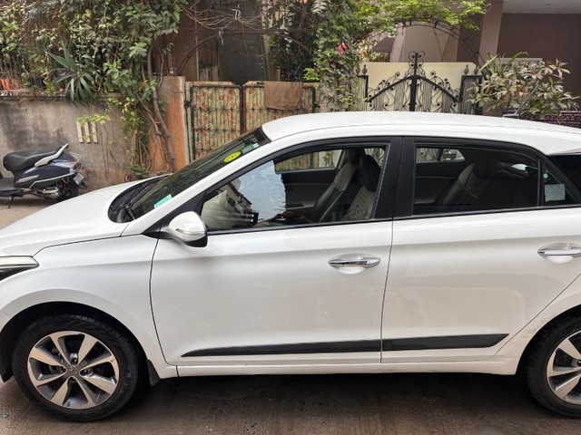 Second-hand 2017 Hyundai i20 Asta Option 1.2 for sale in Vadodara-6