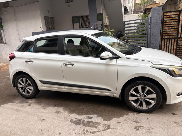 Second-hand 2017 Hyundai i20 Asta Option 1.2 for sale in Vadodara-1