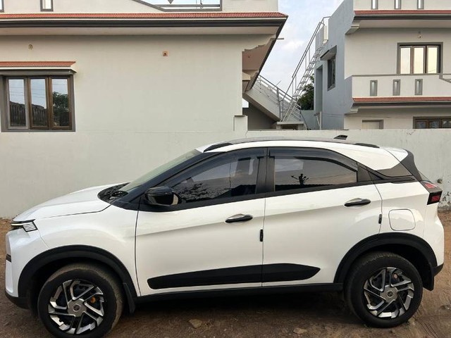 Second-hand 2024 Tata Nexon Pure AMT for sale in Bhuj-3