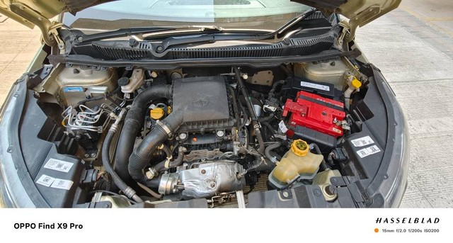 Second-hand 2022 Tata Nexon XZA Plus Kaziranga Edition AMT for sale in Pune-5