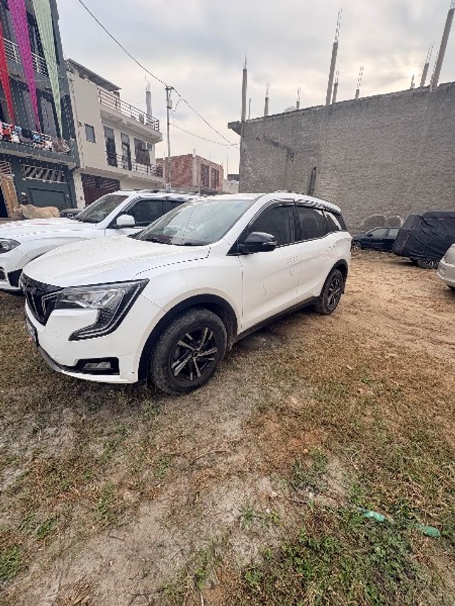 Second-hand 2023 Mahindra XUV700 AX5 5Str for sale in Greater Noida-6