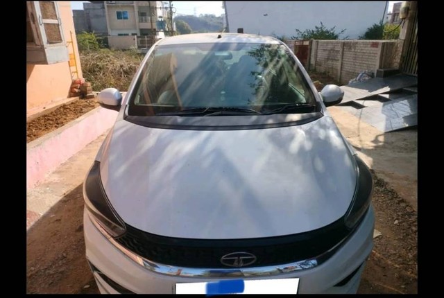 Tata Tiago XZ 2020-2022 Second-hand 2020 Tata Tiago XZ 2020-2022 for sale in Gwalior-1