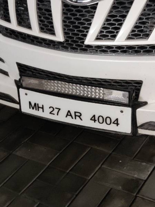 Second-hand 2012 Mahindra XUV500 W8 FWD for sale in Akola-2