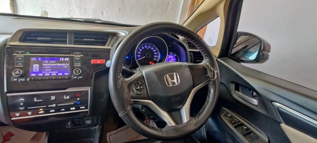 Second-hand 2017 Honda Jazz 1.5 V i DTEC for sale in Tirunelveli-5