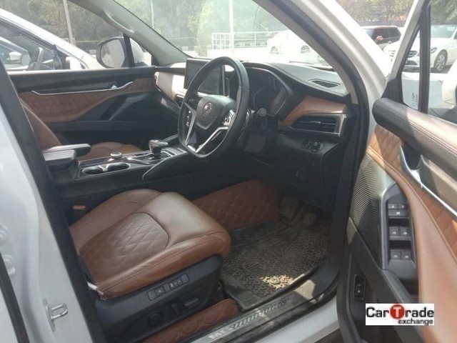 Mahindra XUV500 W6 2WD Second-hand 2016 Mahindra XUV500 W6 2WD for sale in Gandhidham-6