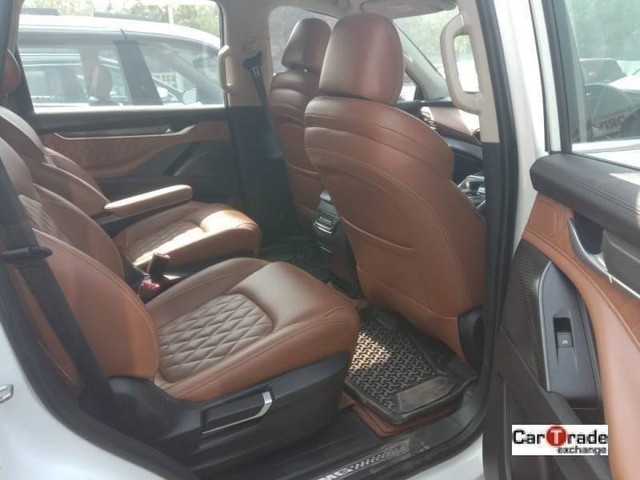 Mahindra XUV500 W6 2WD Second-hand 2016 Mahindra XUV500 W6 2WD for sale in Gandhidham-7