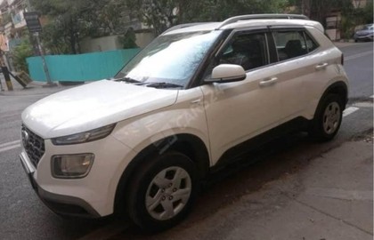 Second-hand 2020 Hyundai Venue S Turbo for sale in Sri Ganganagar