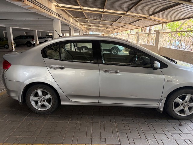 Second-hand 2011 Honda City V AT for sale in Navi Mumbai-1