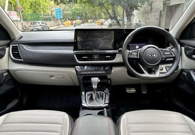 Second-hand 2019 Kia Seltos GTX Plus DCT for sale in New Delhi-2