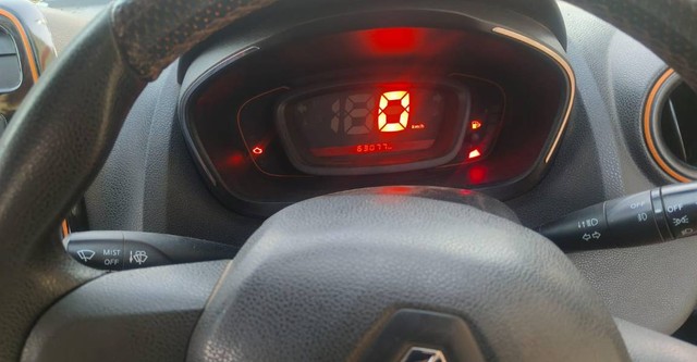 Second-hand 2018 Renault KWID 1.0 RXT for sale in Ranga reddy-3