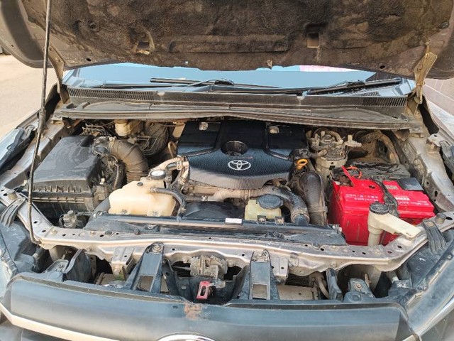 Second-hand 2016 Toyota Innova Crysta 2.8 GX AT BSIV for sale in Rajkot-3