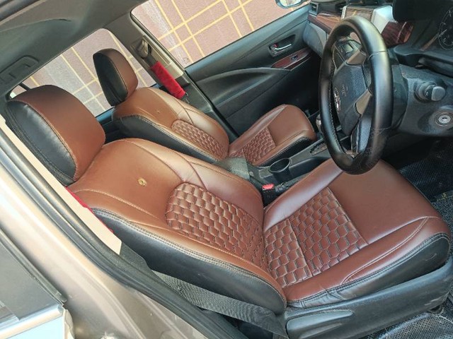 Second-hand 2016 Toyota Innova Crysta 2.8 GX AT BSIV for sale in Rajkot-5
