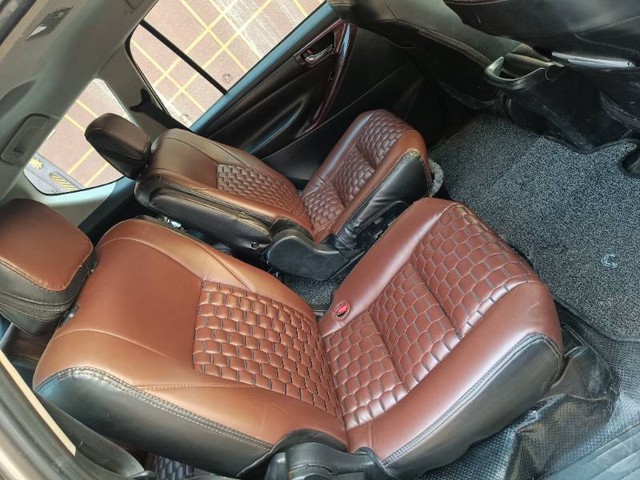 Second-hand 2016 Toyota Innova Crysta 2.8 GX AT BSIV for sale in Rajkot-4