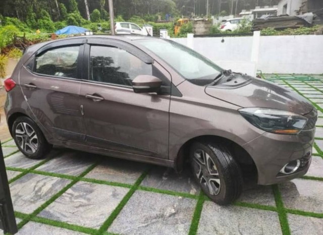 Second-hand 2019 Tata Tiago XZ Plus for sale in Kottayam-1