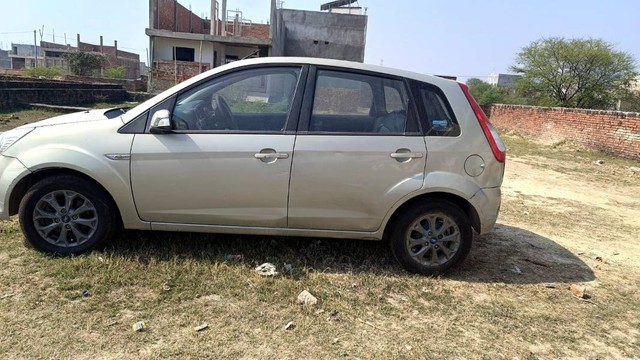 Second-hand 2015 Ford Figo 1.5D Titanium Plus MT for sale in Lucknow-1