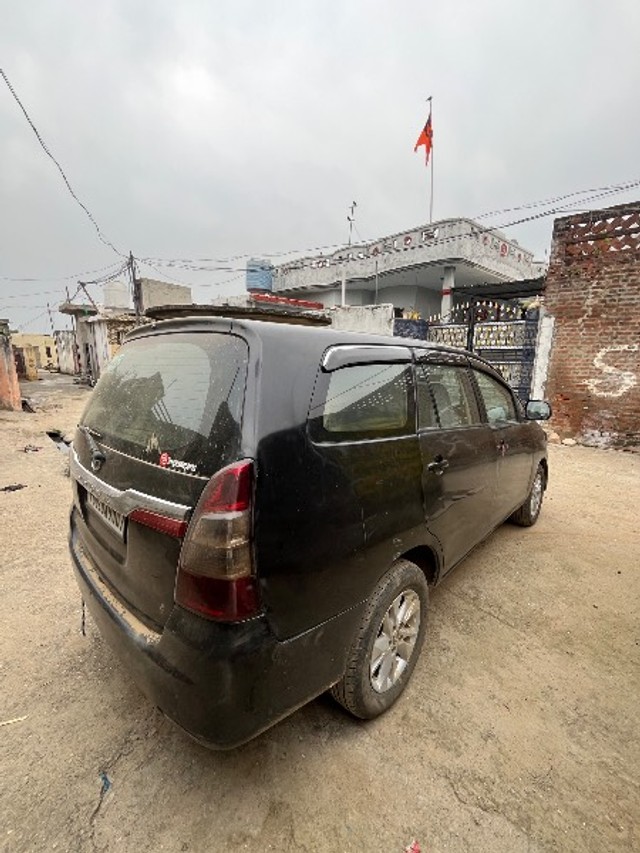 Toyota Innova 2.5 G (Diesel) 7 Seater BS III Second-hand 2008 Toyota Innova 2.5 G (Diesel) 7 Seater BS III for sale in Dasuya-5