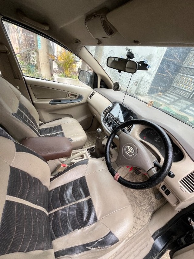 Toyota Innova 2.5 G (Diesel) 7 Seater BS III Second-hand 2008 Toyota Innova 2.5 G (Diesel) 7 Seater BS III for sale in Dasuya-4