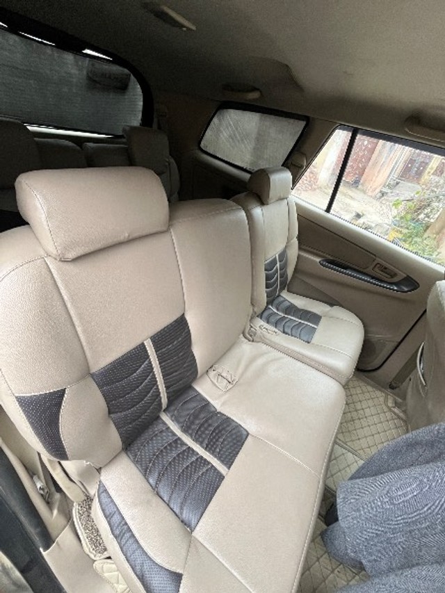 Toyota Innova 2.5 G (Diesel) 7 Seater BS III Second-hand 2008 Toyota Innova 2.5 G (Diesel) 7 Seater BS III for sale in Dasuya-6