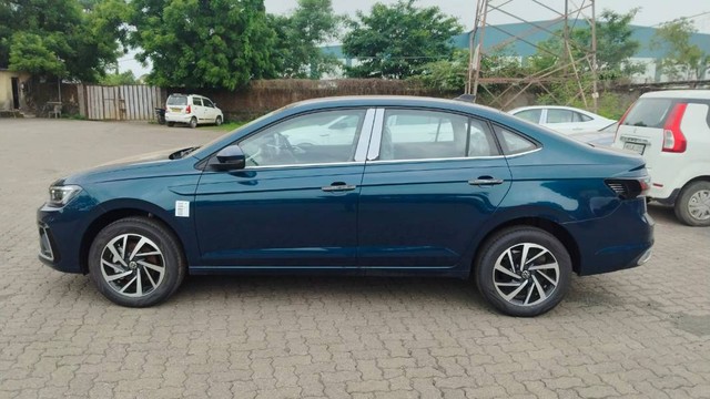 Volkswagen Virtus Topline ES Second-hand 2025 Volkswagen Virtus Topline ES for sale in Khopoli-3